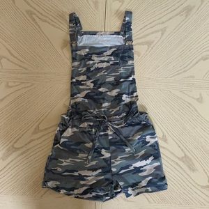 Camouflage romper